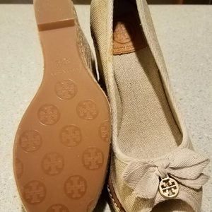 Tory Burch Wedges nwot 8.5